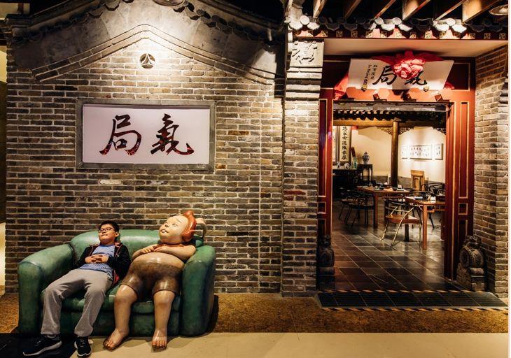 荷兰镜头——蜜臀aⅴ色欲a片无码精品，郁金香、风车与自由的光影瞬间
